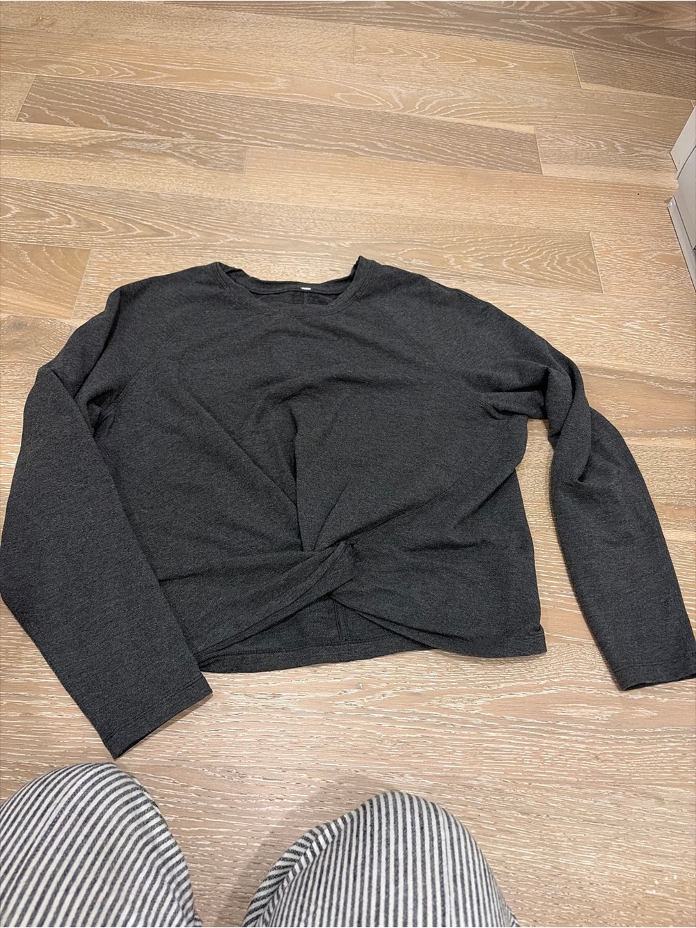 Lululemon grey crew neck with twist